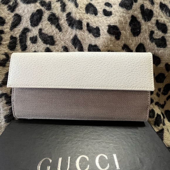 Christmas sale 🎄🎅🏻🎁 SPECIAL Authentic Gucci wallet -Very Gently Used - Picture 5 of 16